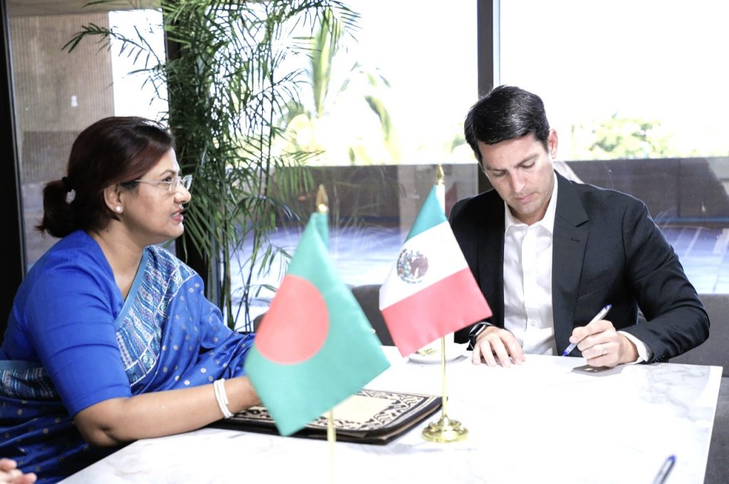 Acuerdan Javier Gaxiola y embajadora de Bangladesh potencializar programas de créditos a mujeres en Sinaloa 2022 1
