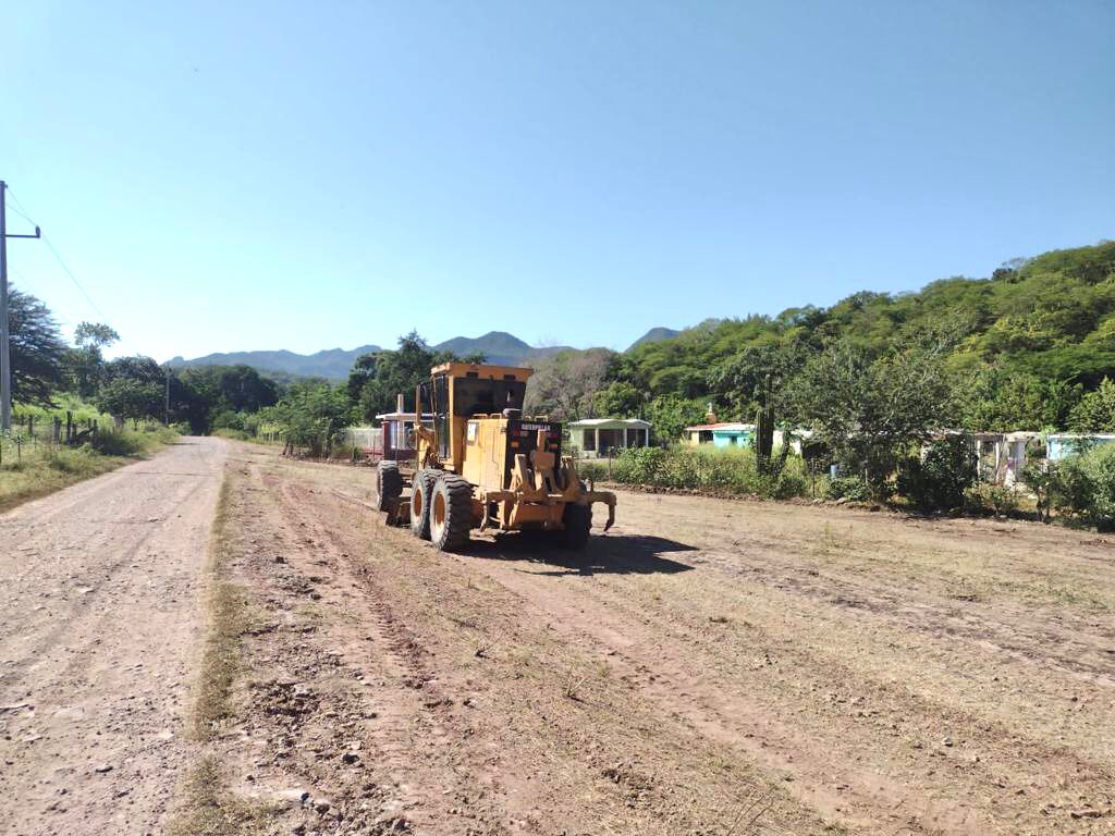 Alistan panteones para recibir a familias este Día de Muertos en Elota