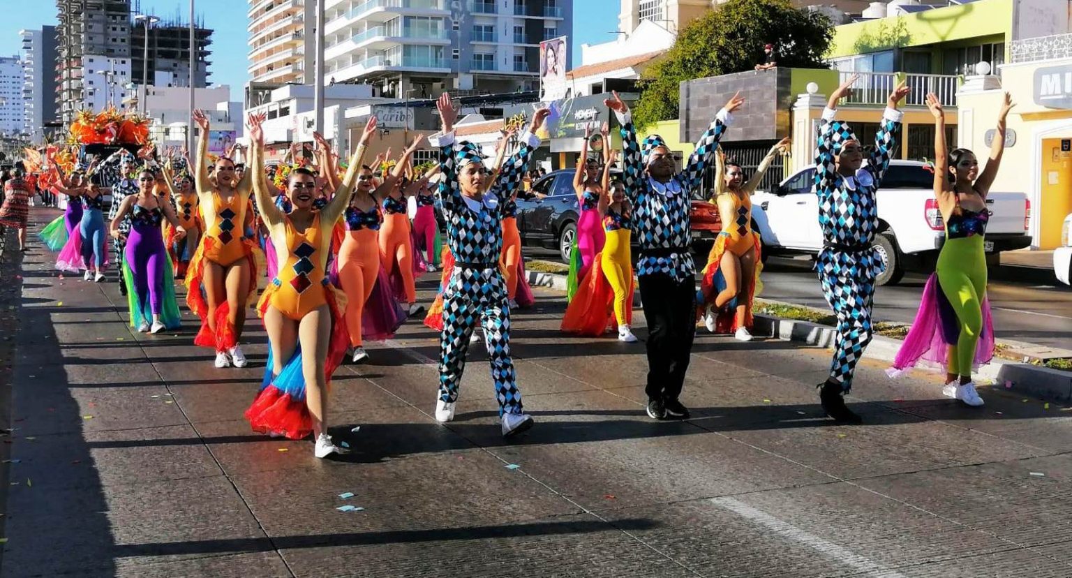 La manifestación previa al Gran Carnaval Internacional de Mazatlán fue un dechado de alegría y amor por la tradicional fiesta de los mazatlecos 2023