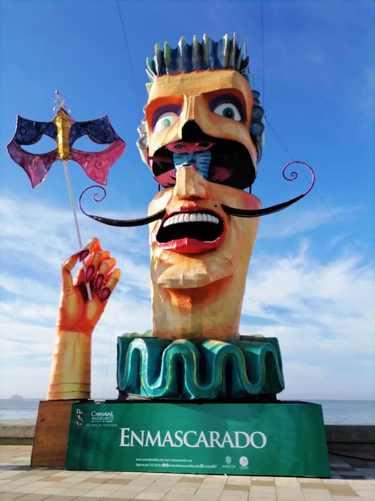 Monones del Carnaval Internacional de Mazatlán 2023 Enascarado