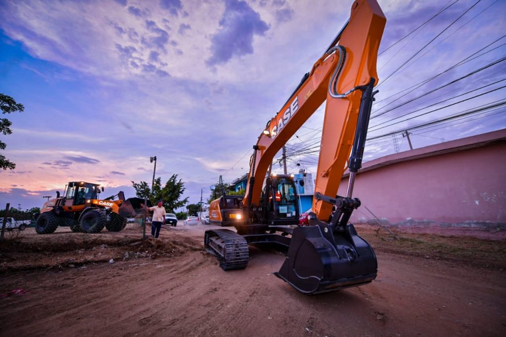 ¡Máquinas nuevas! Mazatlán se beneficia con la adquisición de equipamiento y maquinaria para obras públicas y servicios públicos.