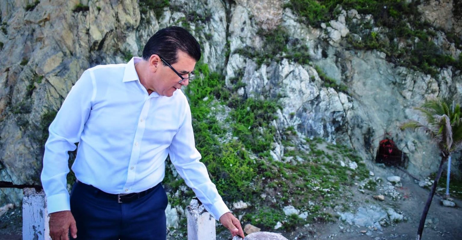 Edgar González supervisa las condiciones de monumentos y la Carpa Olivera 2023