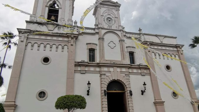 Iglesia de San Ignacio de Loyola en el Pueblo Mágico de San Ignacio Zona Trópico Sinaloa México 2023 5