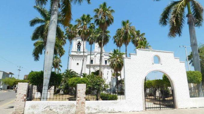 Iglesia de San Ignacio de Loyola en el Pueblo Mágico de San Ignacio Zona Trópico Sinaloa México 2023 7