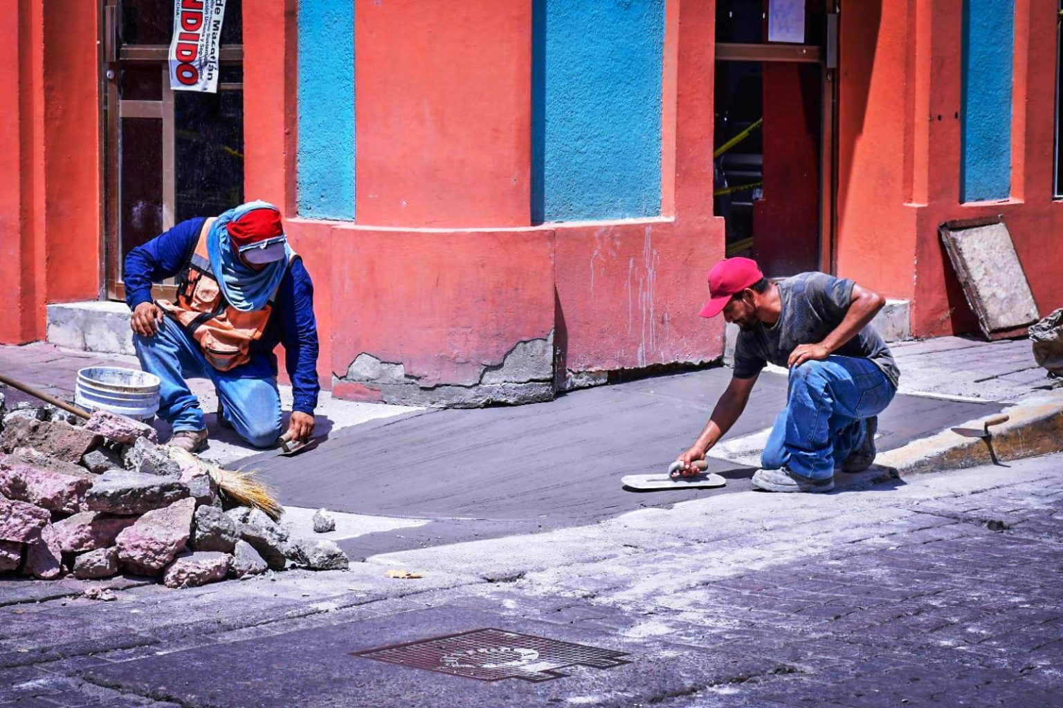 Obras Públicas realiza labores de mejora en todo Mazatlán 2023
