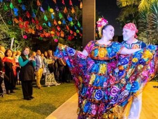 Ovación en Perú al Ballet Folklórico de CULTURA Mazatlán 2023