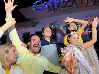 María Pauloes la Reina Infantil del Centenario Carnaval de Mazatlán 2024 Eclipse Barroco