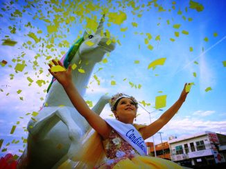 Vive Mazatlán tremendo preludio del Carnaval Internacional 2024 con la Segunda Manifestación Carnavalera 2024