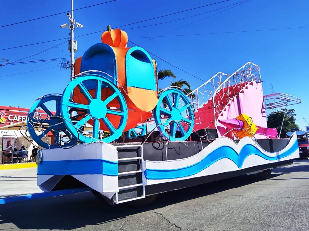 Este domingo mazatlecos y visitantes disfrutarán del primer gran desfile del Carnaval Internacional de Mazatlán 2024 bajo el tema Eclipse Barroco 8