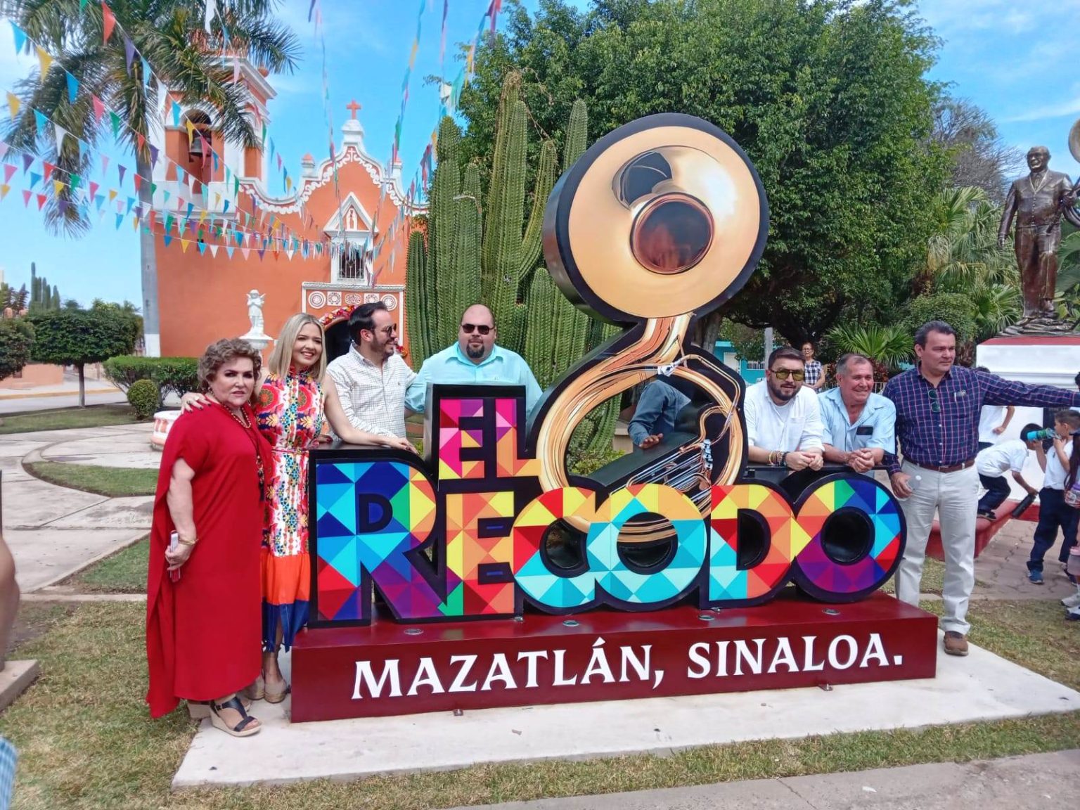 Los habitantes de El Recodo reciben con Música de Banda Sinaloense, Callejones Temáticos y un Parador Fotográfico el Programa Sinaloa con Encaro Rural 2024