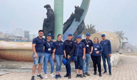 Gran Acuario Mazatlán participa en programa de limpieza de playas con motivo del Día de la Madre Tierra.2024