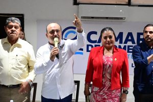 Memo Romero propone oficina de Promoción Turística de Congresos y Convenciones ante CANACO (7)