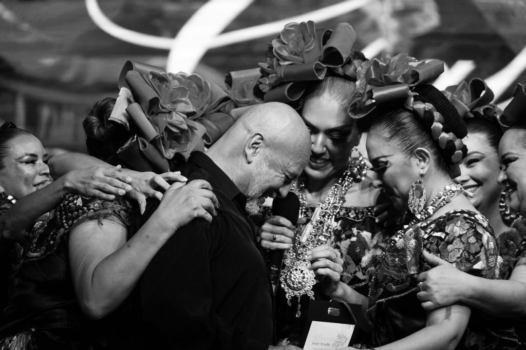 Regala Gala Folclórica una bella noche en el TAP (10)