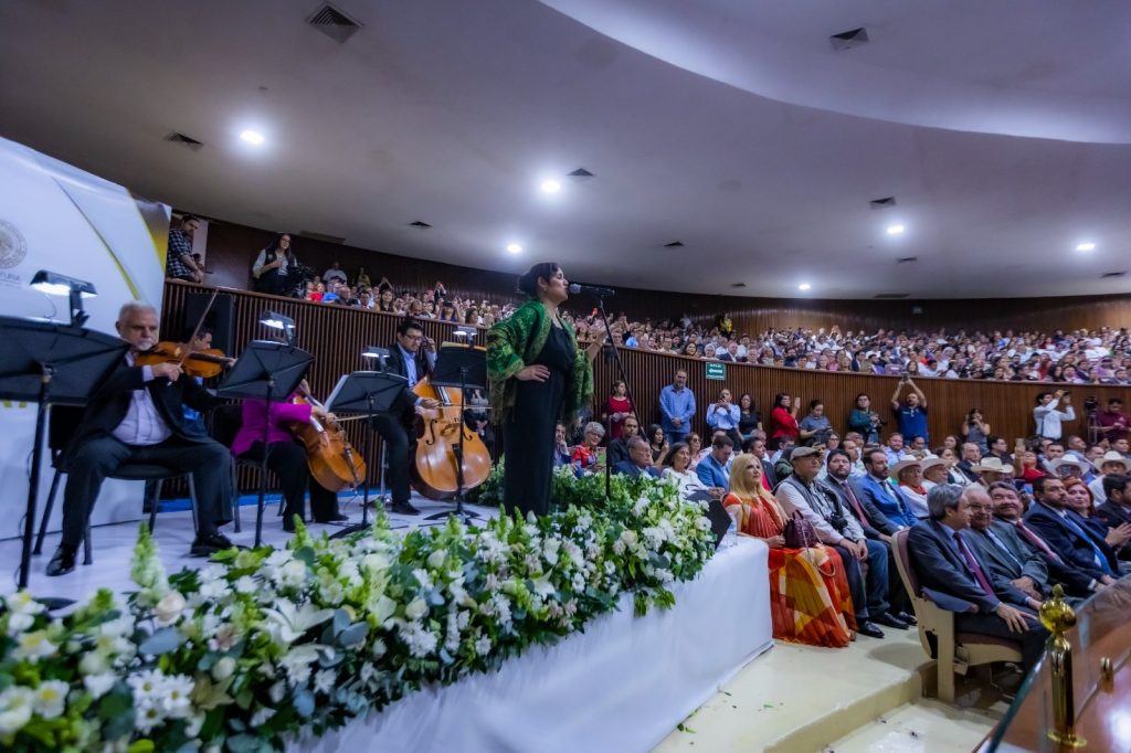 Asiste Rocha Moya a instalación de la Sexagésima Quinta Legislatura (3)