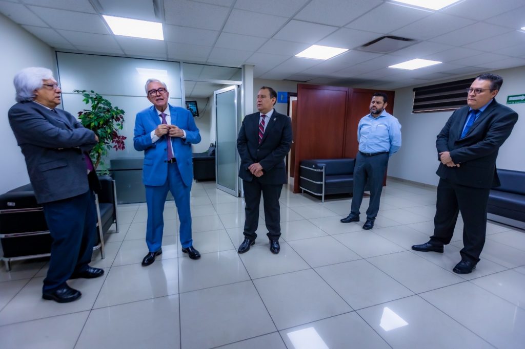 Asiste Rocha Moya a instalación de la Sexagésima Quinta Legislatura (5)