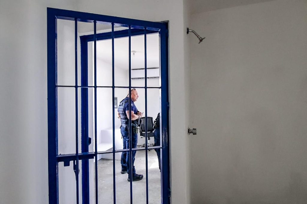 Entregan caseta de policía rehabilitada en Infonavit Jabalíes (10)