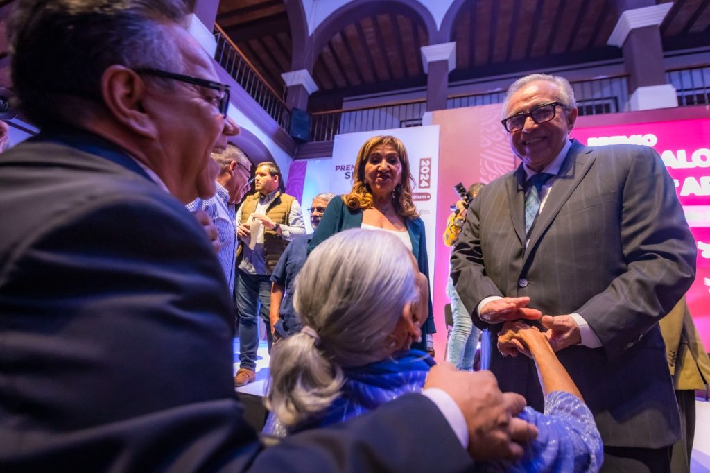 Entrega Rocha Moya el Premio Sinaloa de las Artes (21)