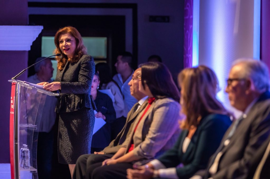 Entrega Rocha Moya el Premio Sinaloa de las Artes (6)