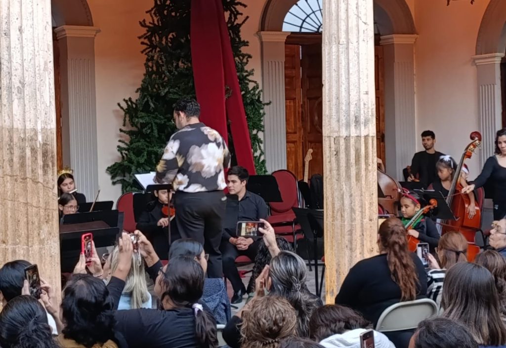 Orquesta Infantil y Orquesta Juvenil del CMA brindan bellos conciertos (8)