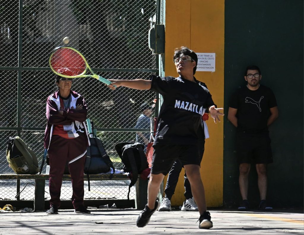 Mazatlecos, Óscar Díaz y Maximiliano Guerra, logran el triplete en frontón, en la etapa estatal de Juegos Conad (18)