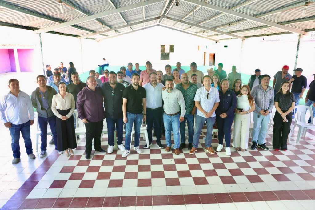 Vincula la Secretaría de Economía de Sinaloa a muebleros de Mesillas con desarrolladores y vendedores inmobiliarios (2)