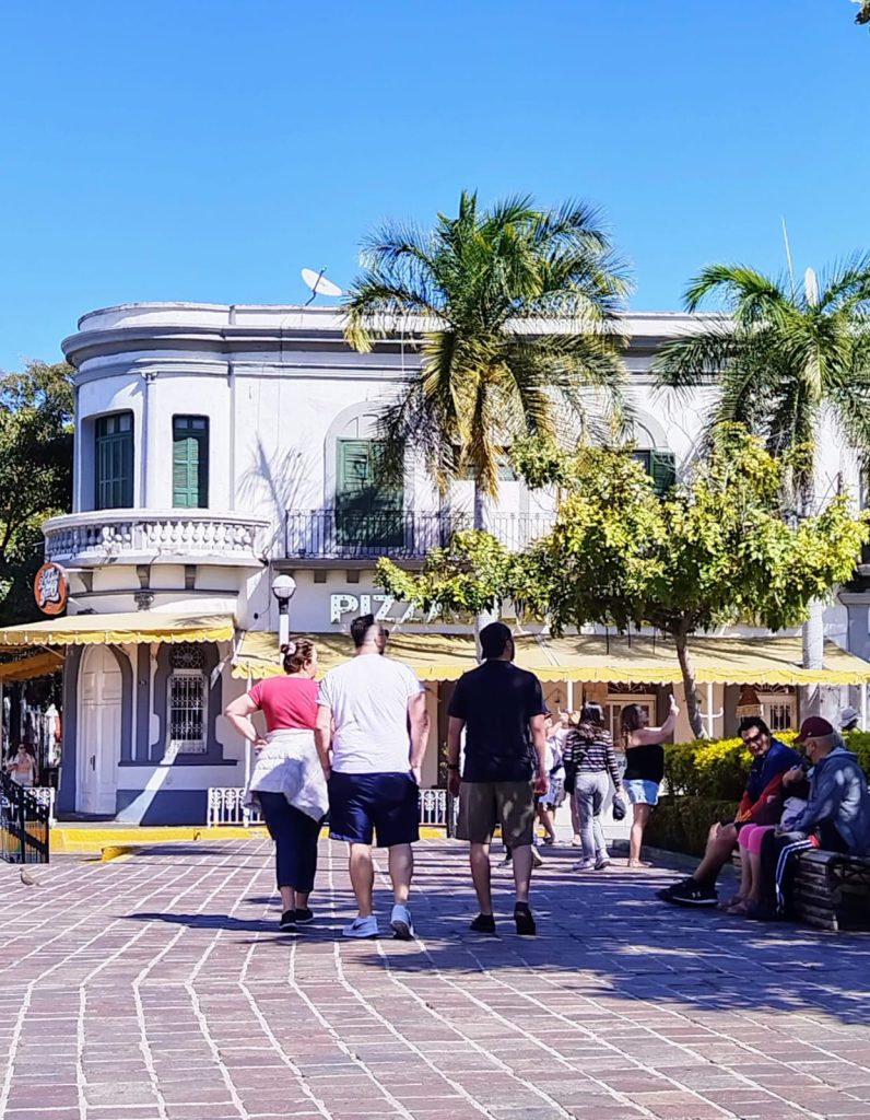 ¡Bonanza económica! Arribarán tres cruceros turísticos a Mazatlán (2)