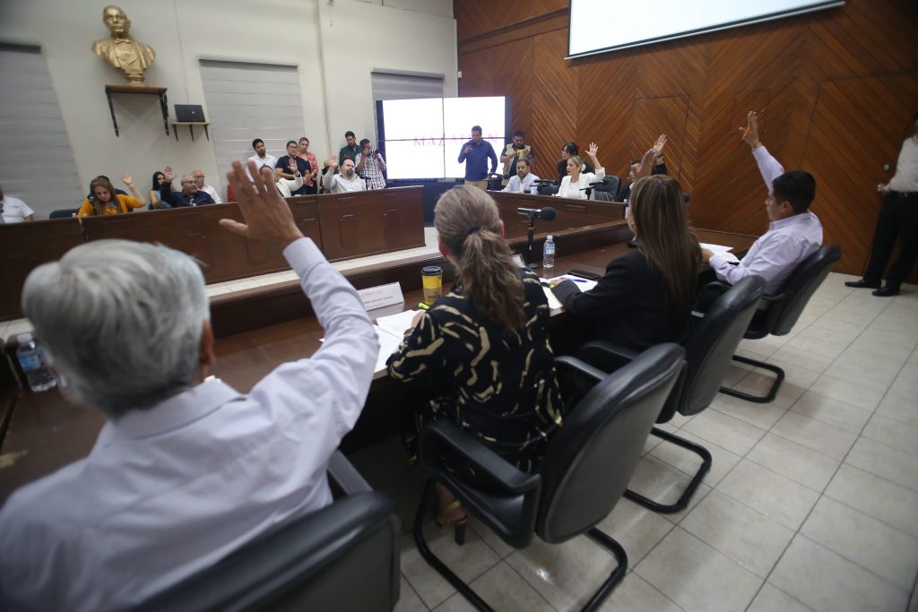 Avala Cabildo de Mazatlán propuesta de nuevo titular del Órgano Interno de Contro (4)