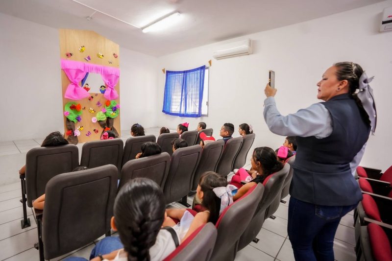 Biblioteca Municipal Margarita ‘La Nana’ Ramírez ofrece exitoso Taller de Primavera para Niños (1)