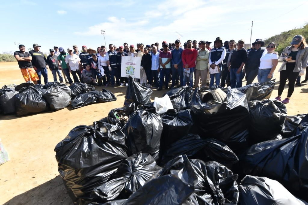 Con jornada de limpieza en el Estero del Infiernillo, Gobierno de Mazatlán conmemora el Día Mundial de la Tierra (4)