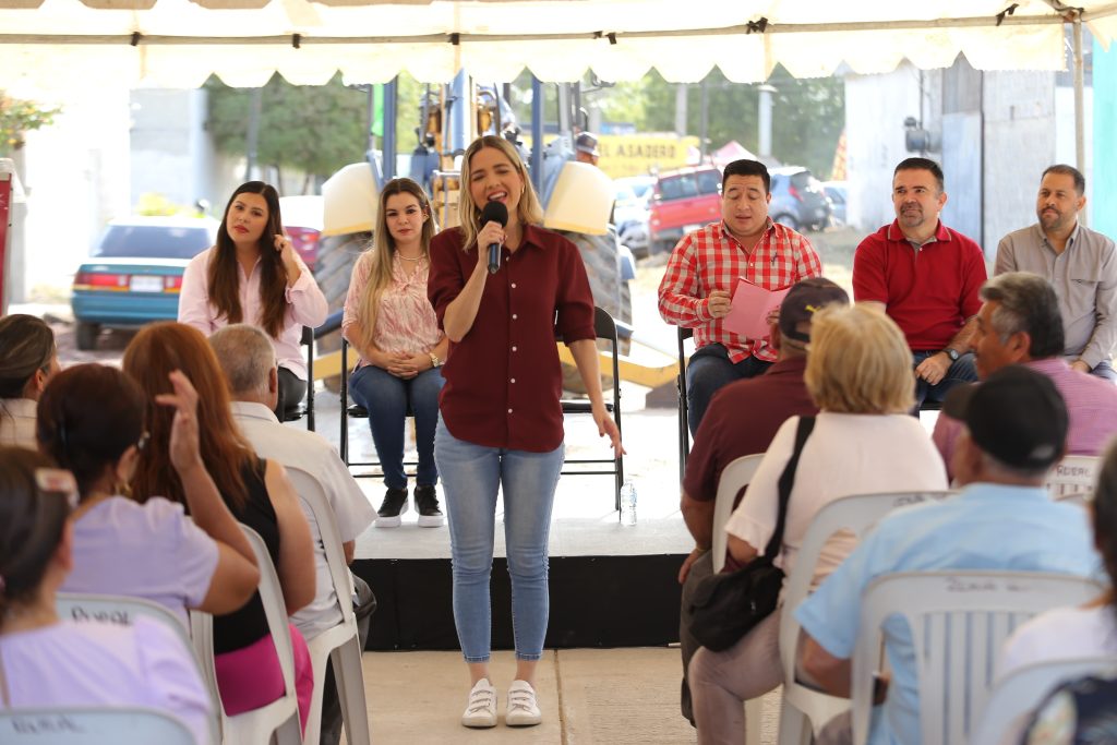 El pavimento en la calle Querétaro será una realidad para vecinos de la Jaripillo (15)