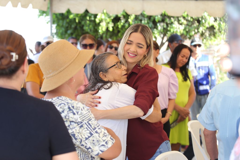 El pavimento en la calle Querétaro será una realidad para vecinos de la Jaripillo (6)