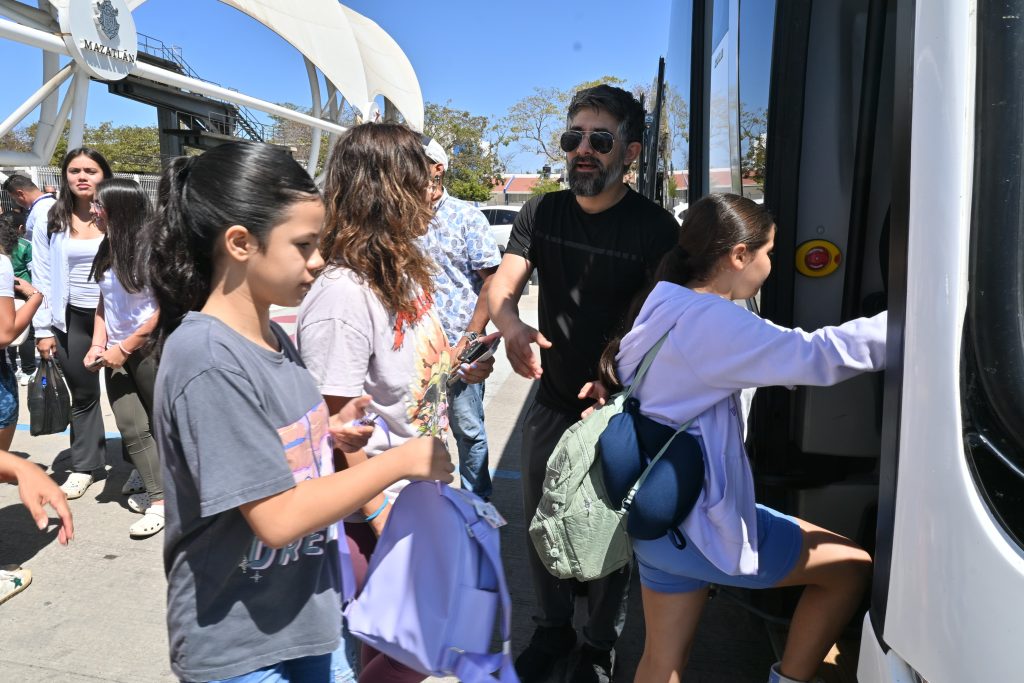 Van nadadores mazatlecos por las marcas para Olimpiada Nacional y el título de la Copa Albatros (1)