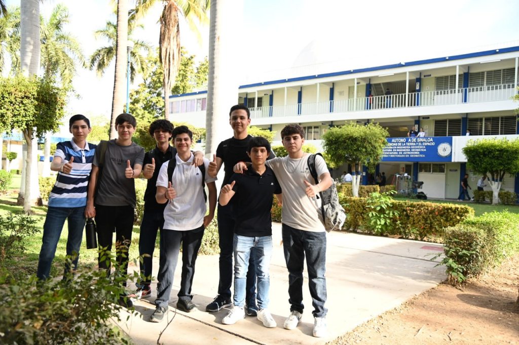 Jóvenes aspirantes expresan sus sueños y anhelos para convertirse en profesionistas de calidad en la UAS.