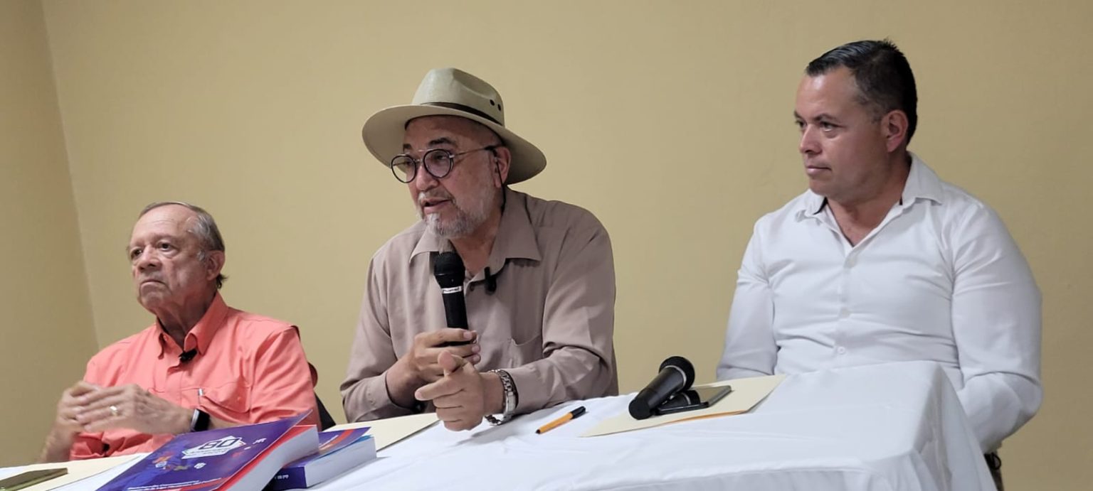 Presentan en Mazatlán la Enciclopedia del 80 Aniversario de la Liga Arco Mexicana del Pacífico 2025