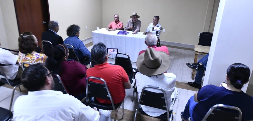 Presentan en Mazatlán la Enciclopedia del 80 Aniversario de la Liga Arco Mexicana del Pacífico 2025 2