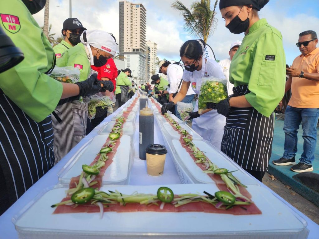 Y Mazatlán se hace acreedor de un nuevo Guinness World Record con el Shashimi más grande del mundo 2025