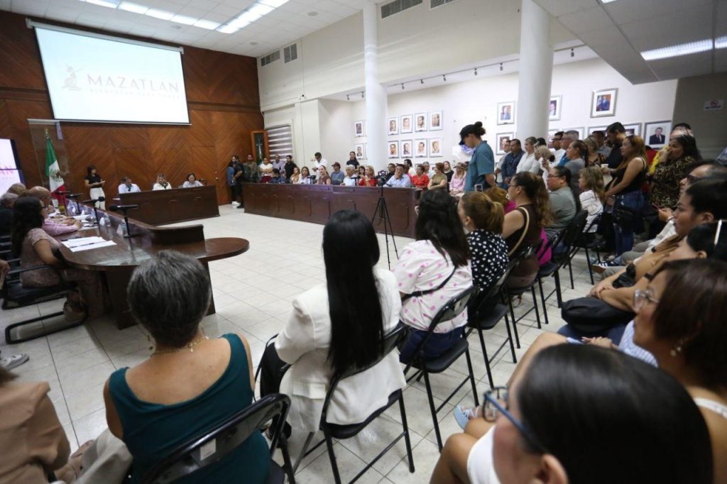 Aprueba Cabildo de Mazatlán iniciativa de creación del Reglamento de Gobierno Electrónico del Municipio (12)