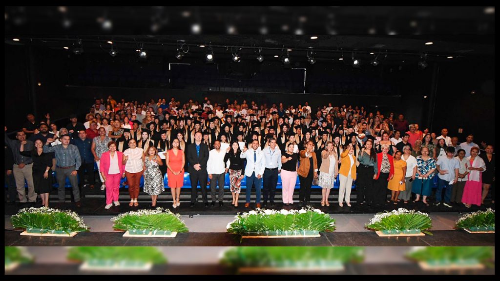 Se gradúan 63 estudiantes de la Escuela de Turismo de la UAS