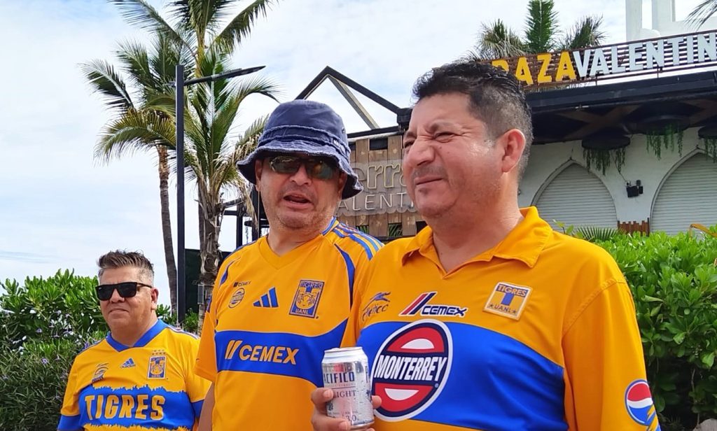 Desalojan a la Barra de los Tigres de Monterrey en las Letras de Mazatlán Desalojan a la Barra de los Tigres de Monterrey en las Letras de Mazatlán 2025 3