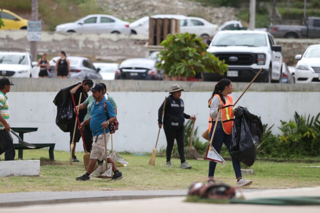 Estrella Palacios y el ‘Equipo del Bienestar’ llevan a cabo la séptima jornada de limpieza en el Parque Ciudades hermanas, 4