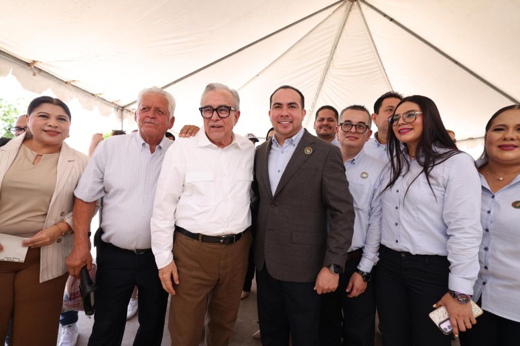 Gobernador Rocha reconoce labor de servidores públicos estatales en la atención a la ciudadanía (2)