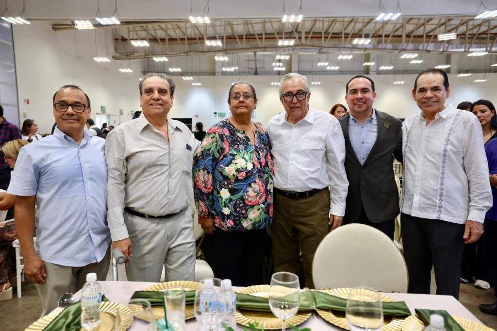 Gobernador Rocha reconoce labor de servidores públicos estatales en la atención a la ciudadanía (4)