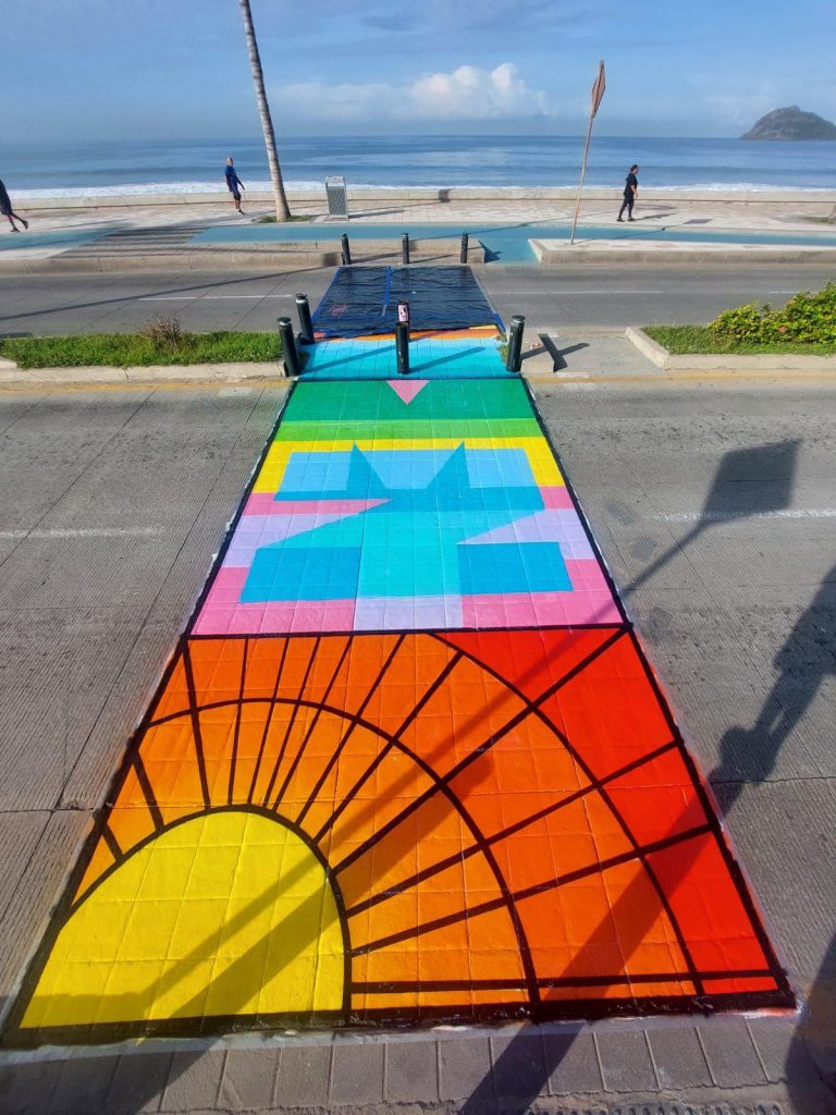Realiza IMJU pases peatonales en avenida Del Mar, con apoyo de artistas locales (3)