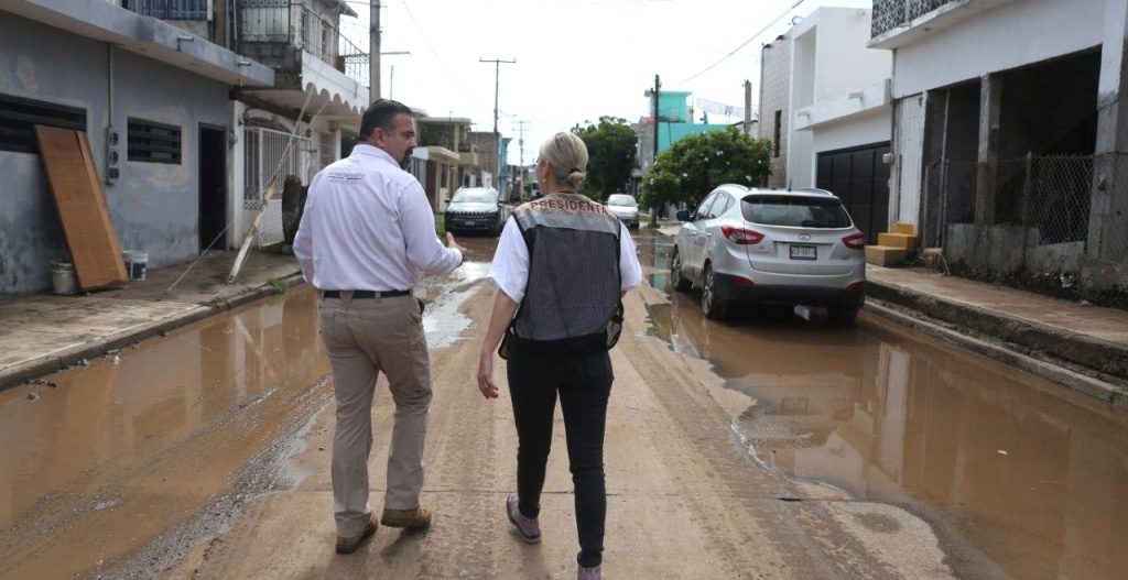 Recorre y atiende Estrella Palacios colonias afectadas tras lluvias; continúa la limpieza en la ciudad y el apoyo a la población 2025 1