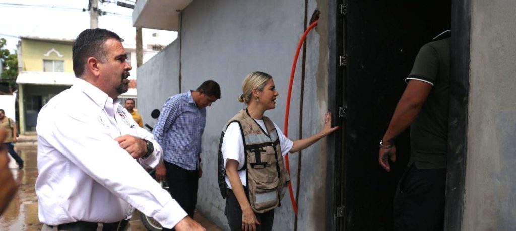 Recorre y atiende Estrella Palacios colonias afectadas tras lluvias; continúa la limpieza en la ciudad y el apoyo a la población Recorre y atiende Estrella Palacios colonias afectadas tras lluvias; continúa la limpieza en la ciudad y el apoyo a la población 2025