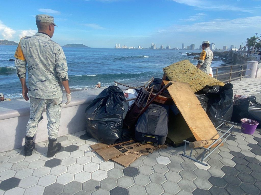 Amamos Mazatlán, y lo respetamos cuidándolo Estrella Palacios 2025 Otava Jornada de Limpieza 4