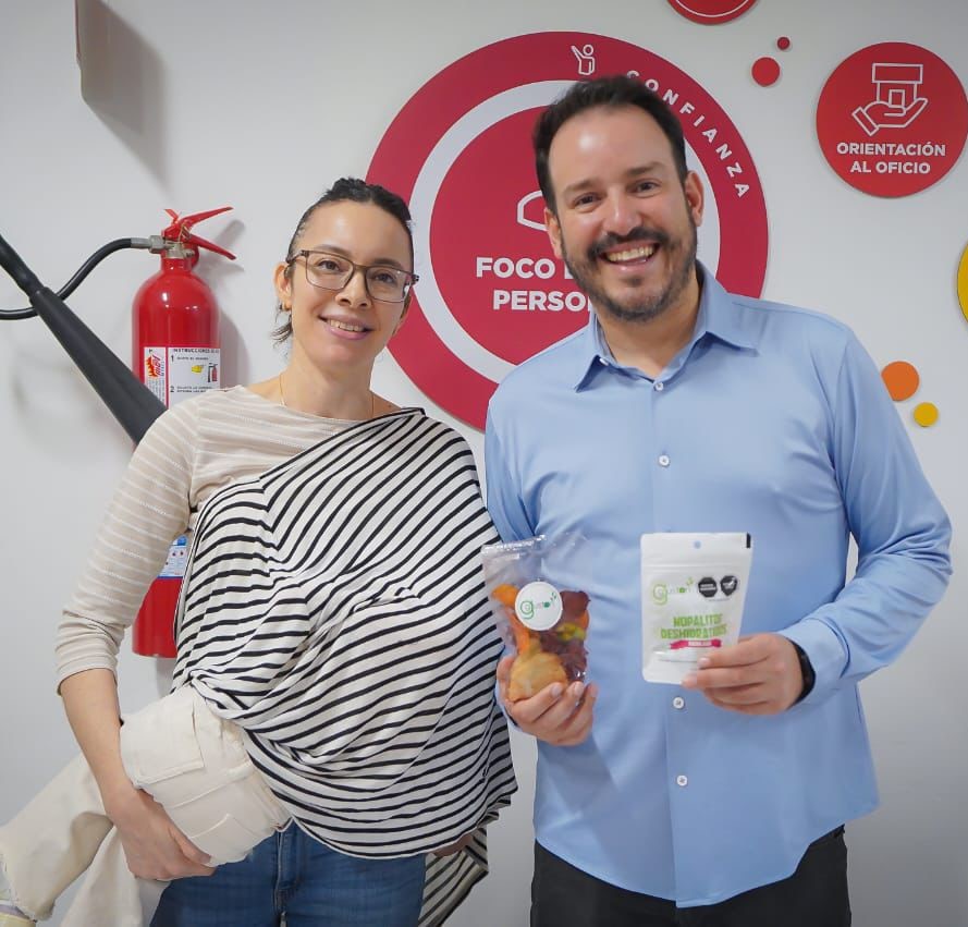 Economía y OXXO firman convenio para que MiPyMEs sinaloenses vendan en sus tiendas 2025 1