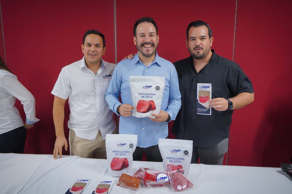 Economía y OXXO firman convenio para que MiPyMEs sinaloenses vendan en sus tiendas 2025 2