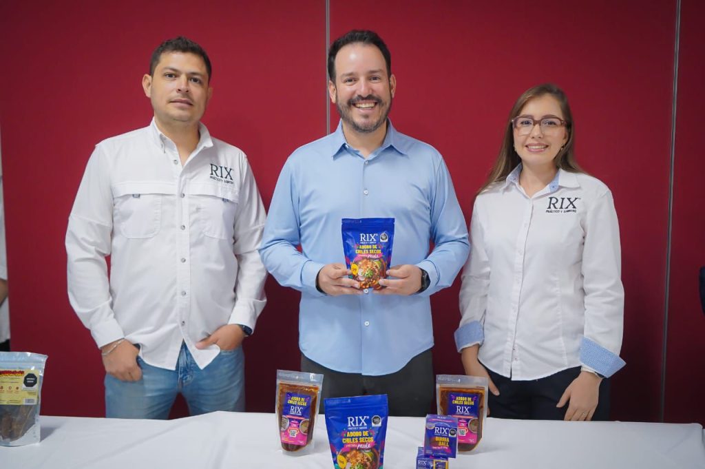 Economía y OXXO firman convenio para que MiPyMEs sinaloenses vendan en sus tiendas 2025 4