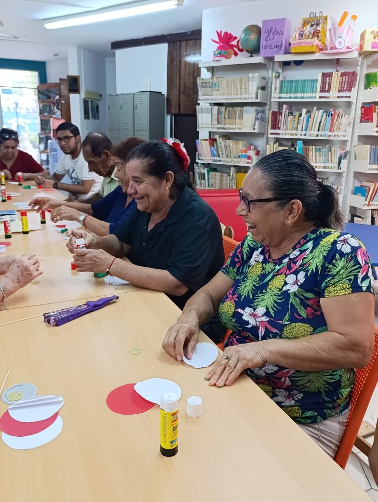 Martes del Abuelo celebra la historia de México en la Biblioteca Ing. Manuel Bonilla (9)